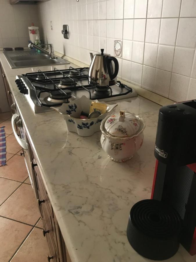 La Casa Del Melograno Lägenhet Alba  Exteriör bild