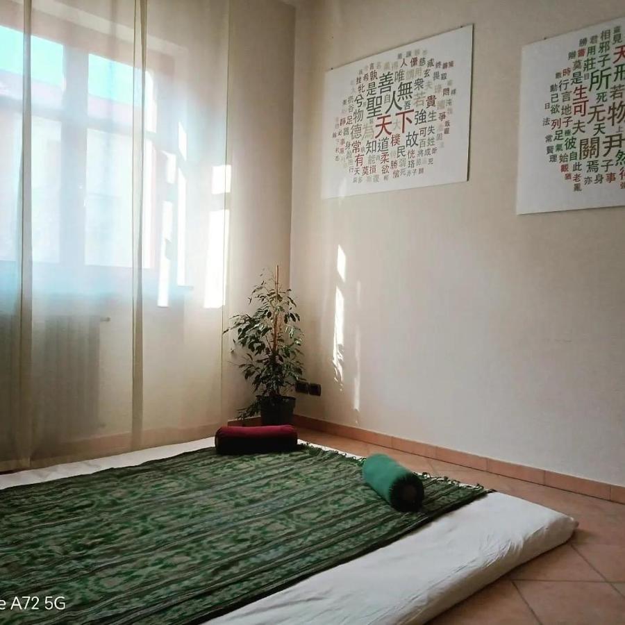 La Casa Del Melograno Lägenhet Alba  Exteriör bild